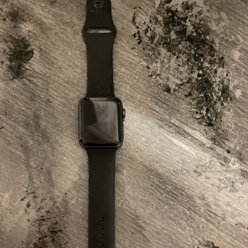 Apple Watch - image 2
